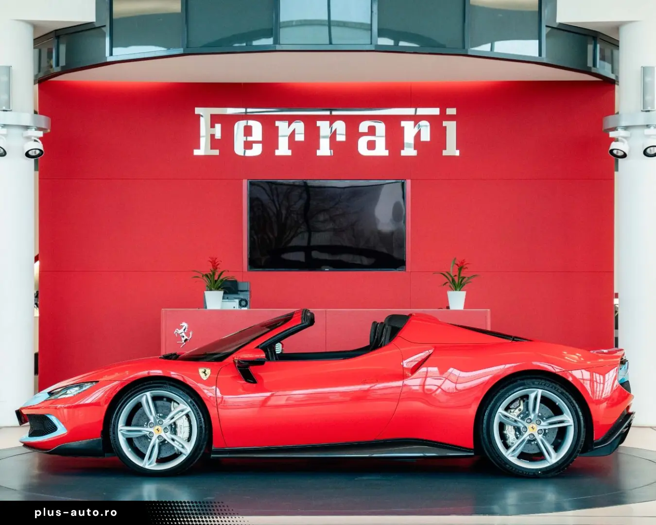 FERRARI 296 GTS Fiorano Paket Karbon Apple CarPlay