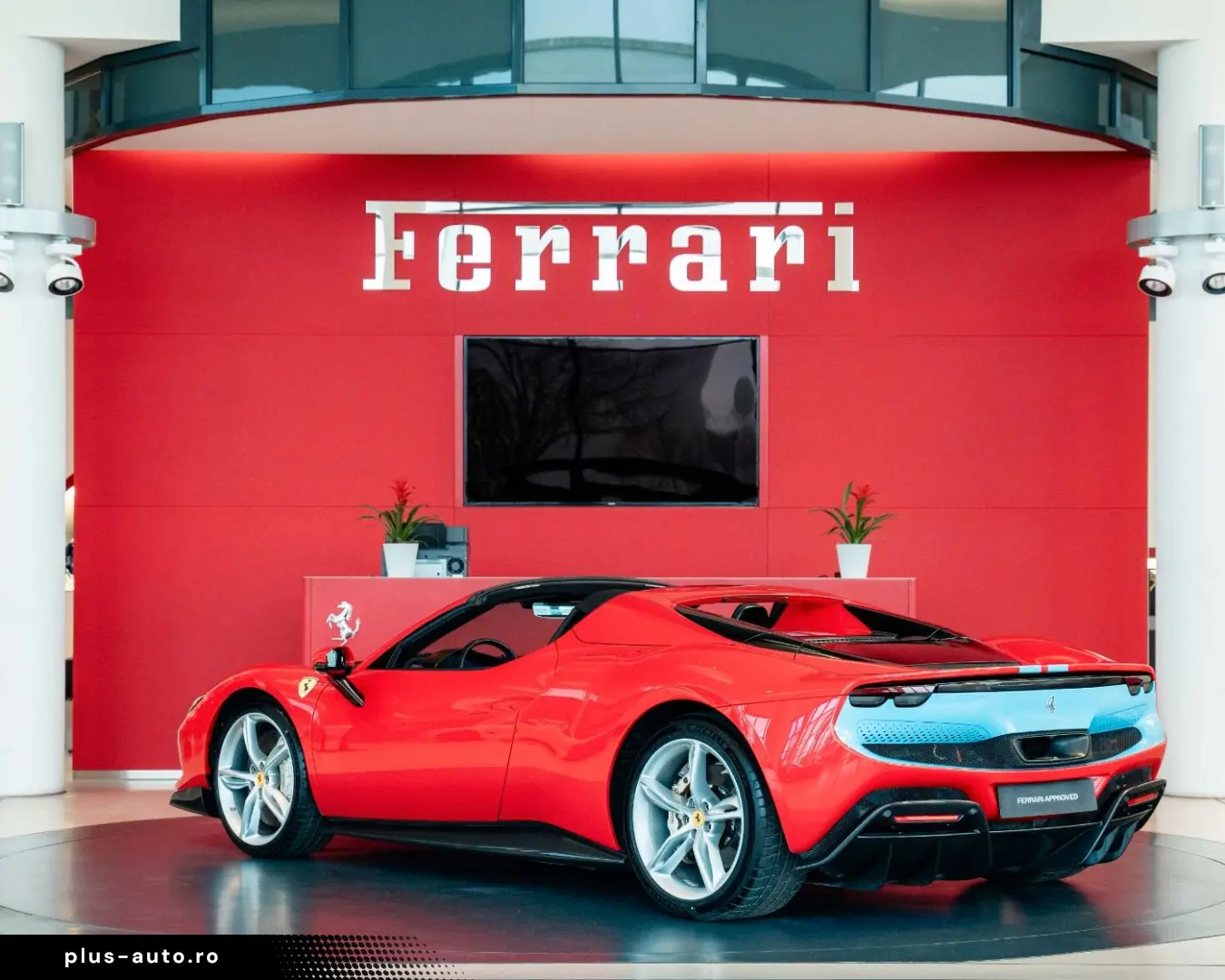 FERRARI 296 GTS Fiorano Paket Karbon Apple CarPlay