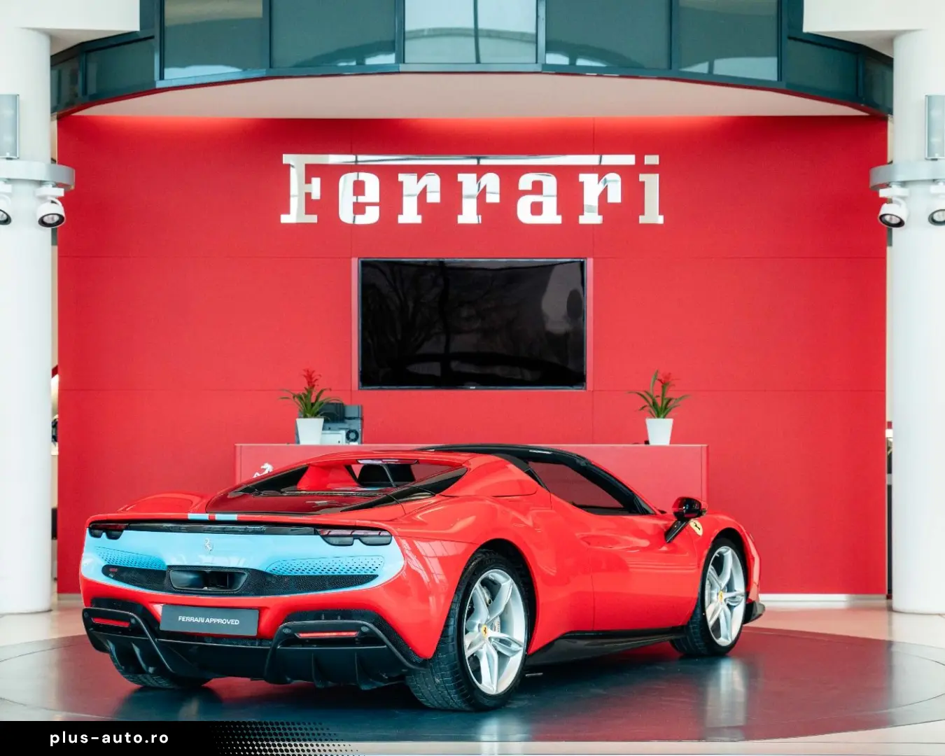 FERRARI 296 GTS Fiorano Paket Karbon Apple CarPlay