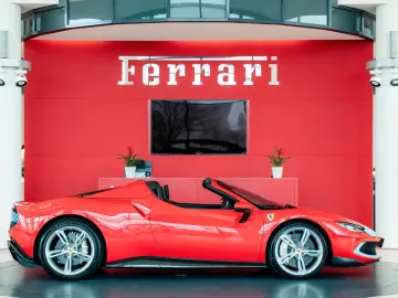 FERRARI 296 GTS Fiorano Paket Karbon Apple CarPlay