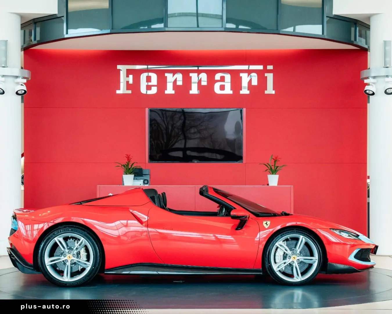 FERRARI 296 GTS Fiorano Paket Karbon Apple CarPlay