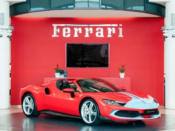 FERRARI 296 GTS Fiorano Paket Karbon Apple CarPlay
