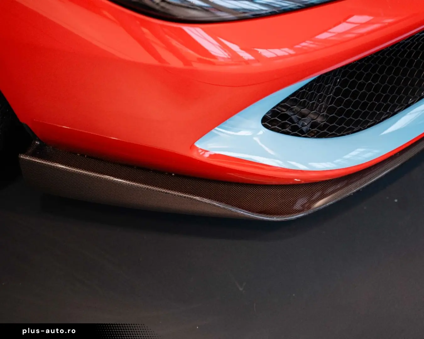FERRARI 296 GTS Fiorano Paket Karbon Apple CarPlay