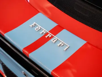 FERRARI 296 GTS Fiorano Paket Karbon Apple CarPlay