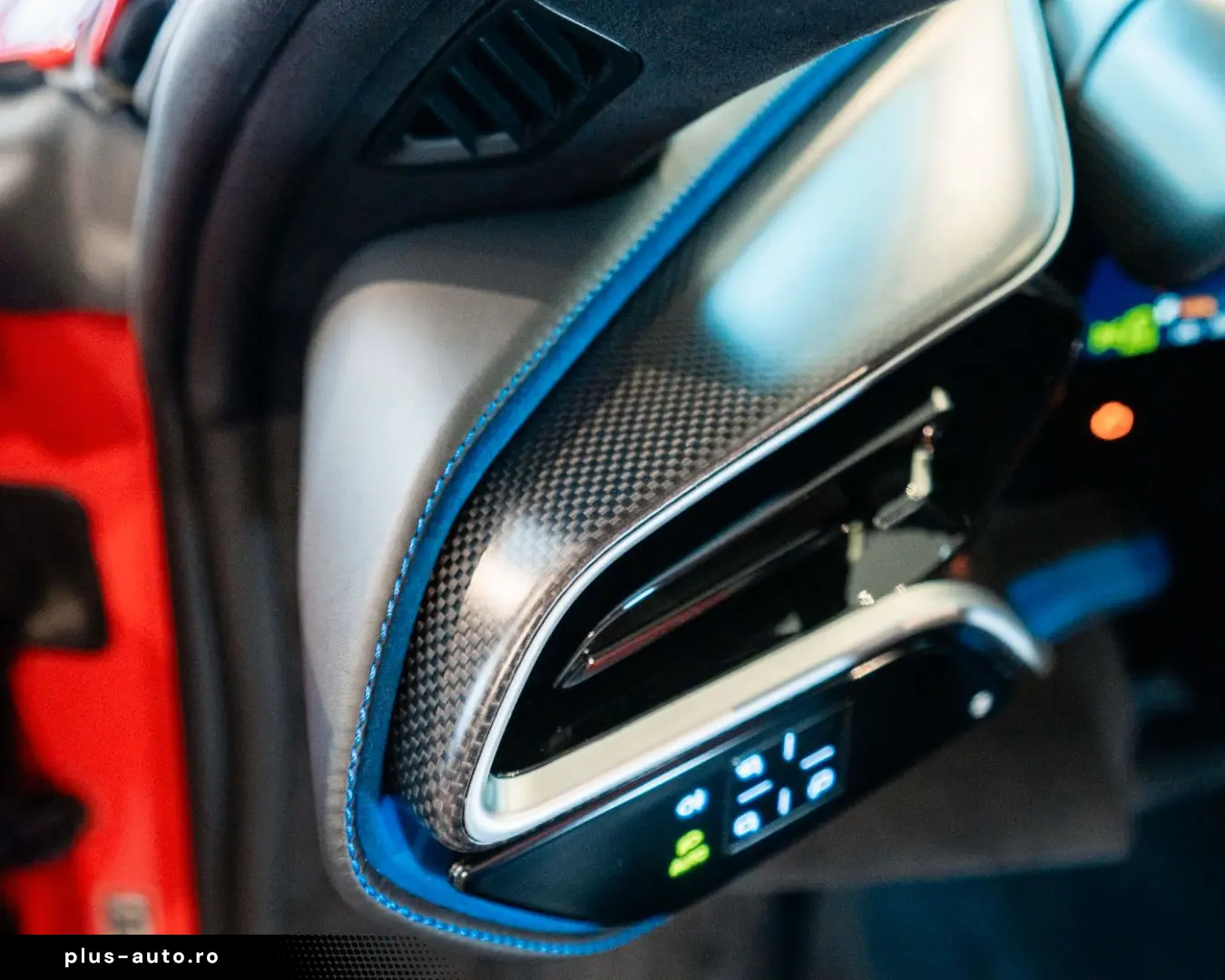 FERRARI 296 GTS Fiorano Paket Karbon Apple CarPlay