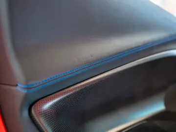 FERRARI 296 GTS Fiorano Paket Karbon Apple CarPlay