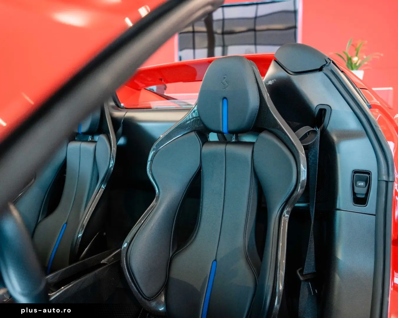 FERRARI 296 GTS Fiorano Paket Karbon Apple CarPlay