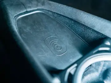 FERRARI 296 GTS Fiorano Paket Karbon Apple CarPlay