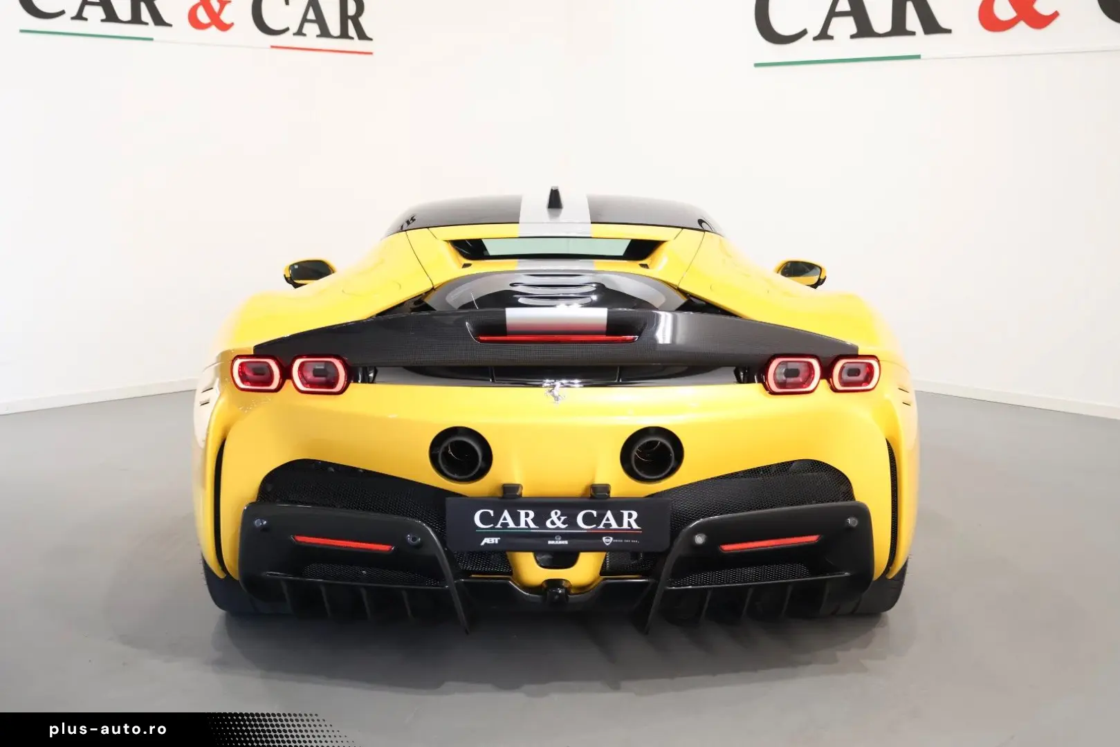 FERRARI SF90 Stradale Assetto Fiorano