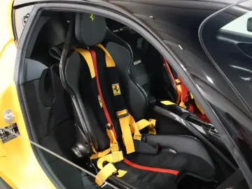 FERRARI SF90 Stradale Assetto Fiorano