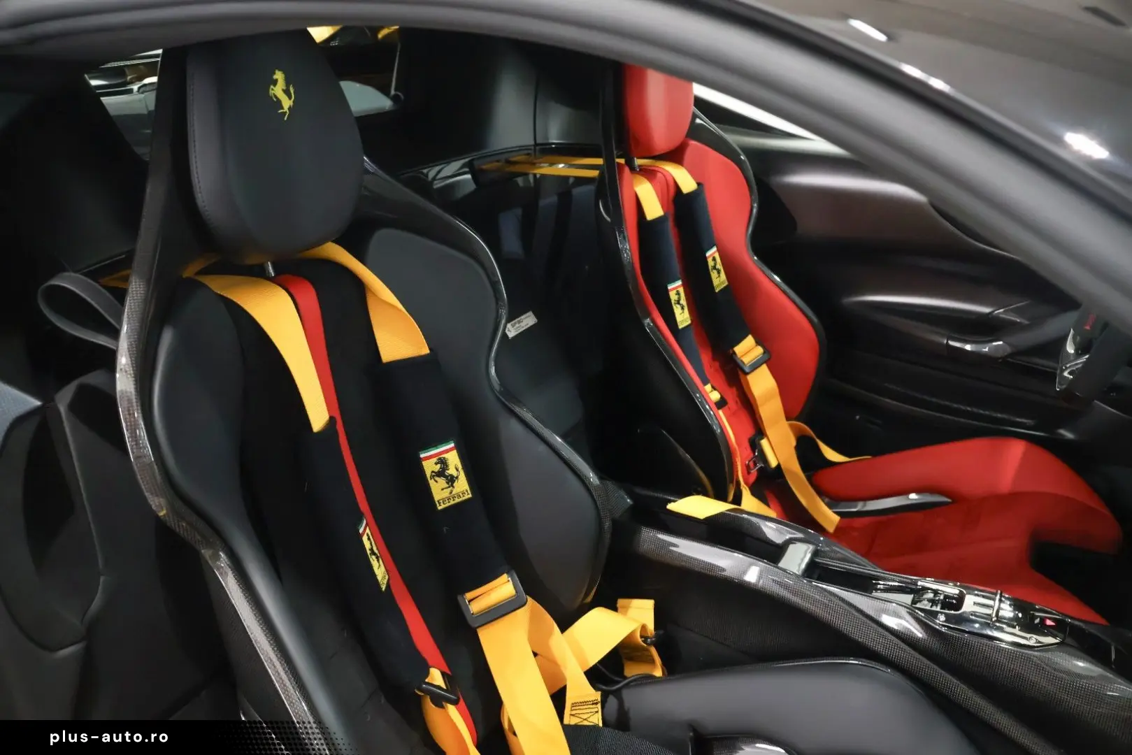 FERRARI SF90 Stradale Assetto Fiorano