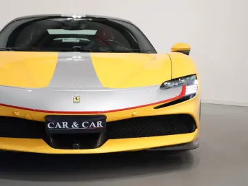 FERRARI SF90 Stradale Assetto Fiorano