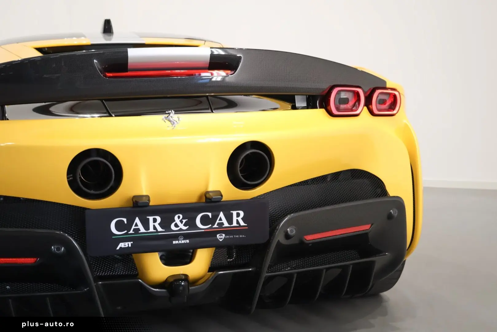 FERRARI SF90 Stradale Assetto Fiorano