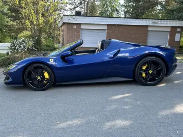 FERRARI 296 GTS Racing-Seats Dayton Lift LED 1.Hd.