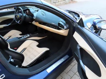 FERRARI 296 GTS Racing-Seats Dayton Lift LED 1.Hd.