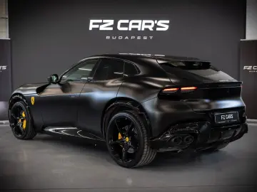 FERRARI Purosangue V12 DCT AWD