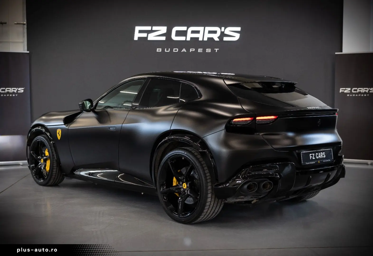 FERRARI Purosangue V12 DCT AWD