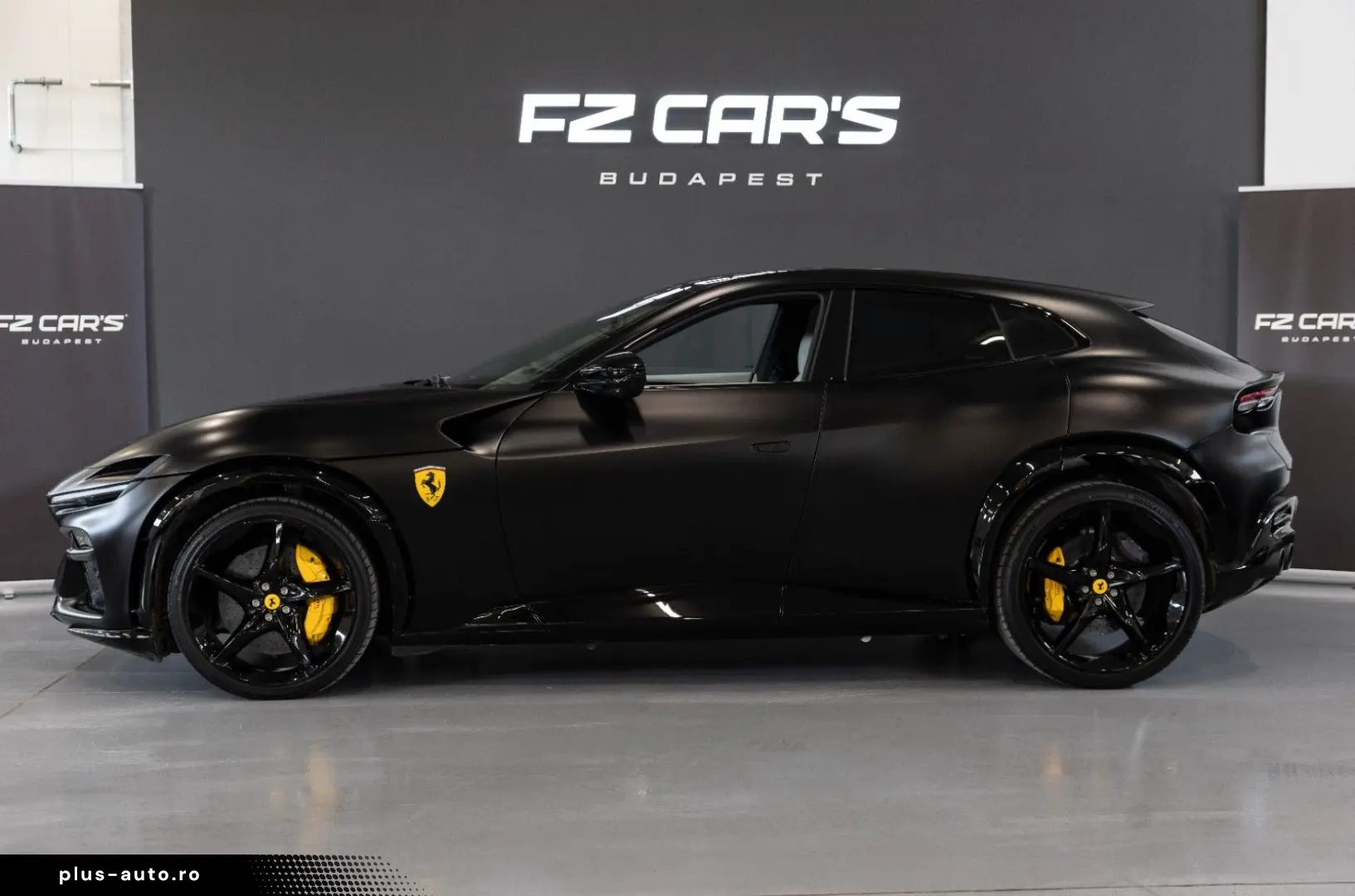 FERRARI Purosangue V12 DCT AWD