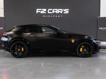 FERRARI Purosangue V12 DCT AWD