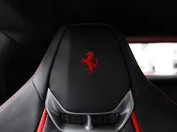 FERRARI 296 GTB - VAT - Carbon - Display - Lift