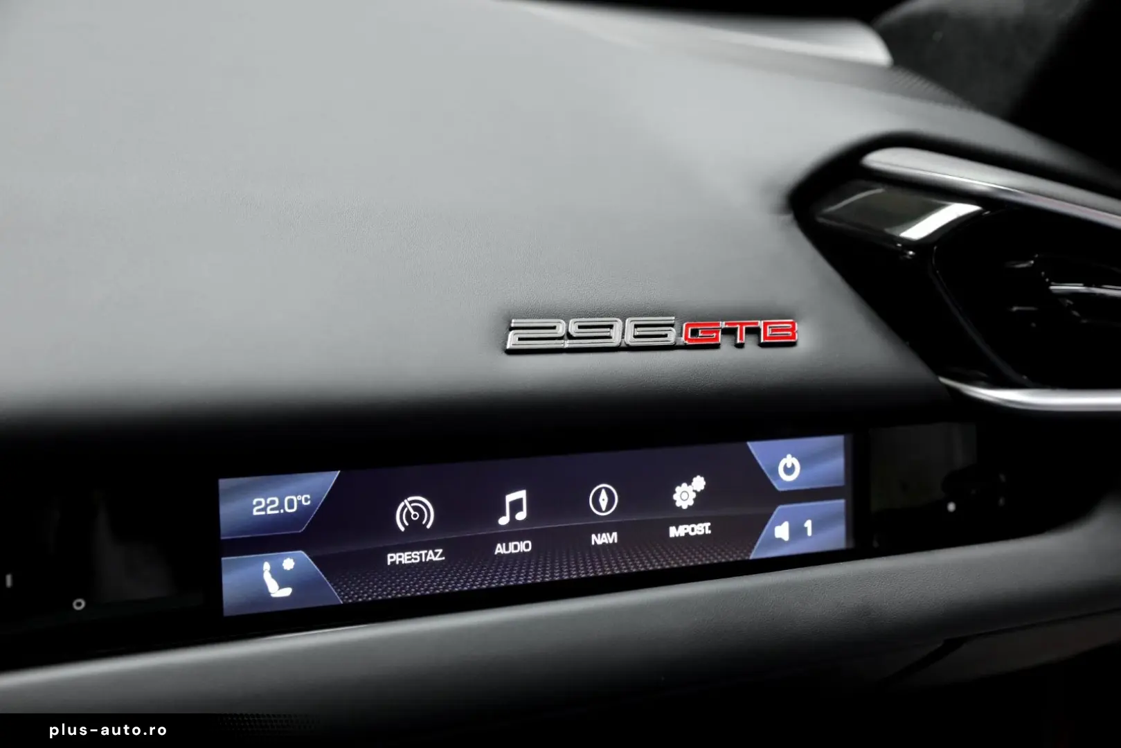 FERRARI 296 GTB - VAT - Carbon - Display - Lift