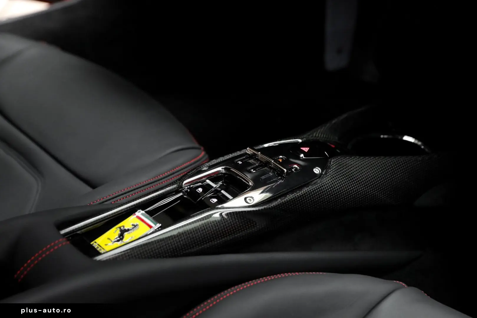 FERRARI 296 GTB - VAT - Carbon - Display - Lift