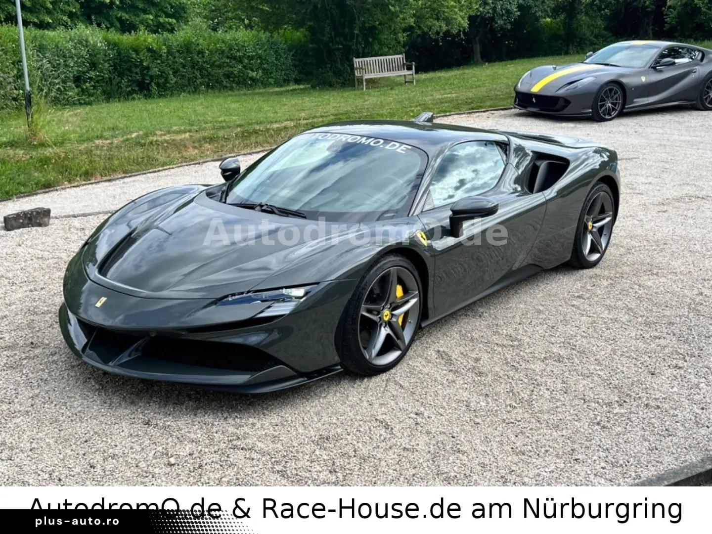 FERRARI SF90 Grigio Scuro Carbonsitze Liftsystem MwSt.