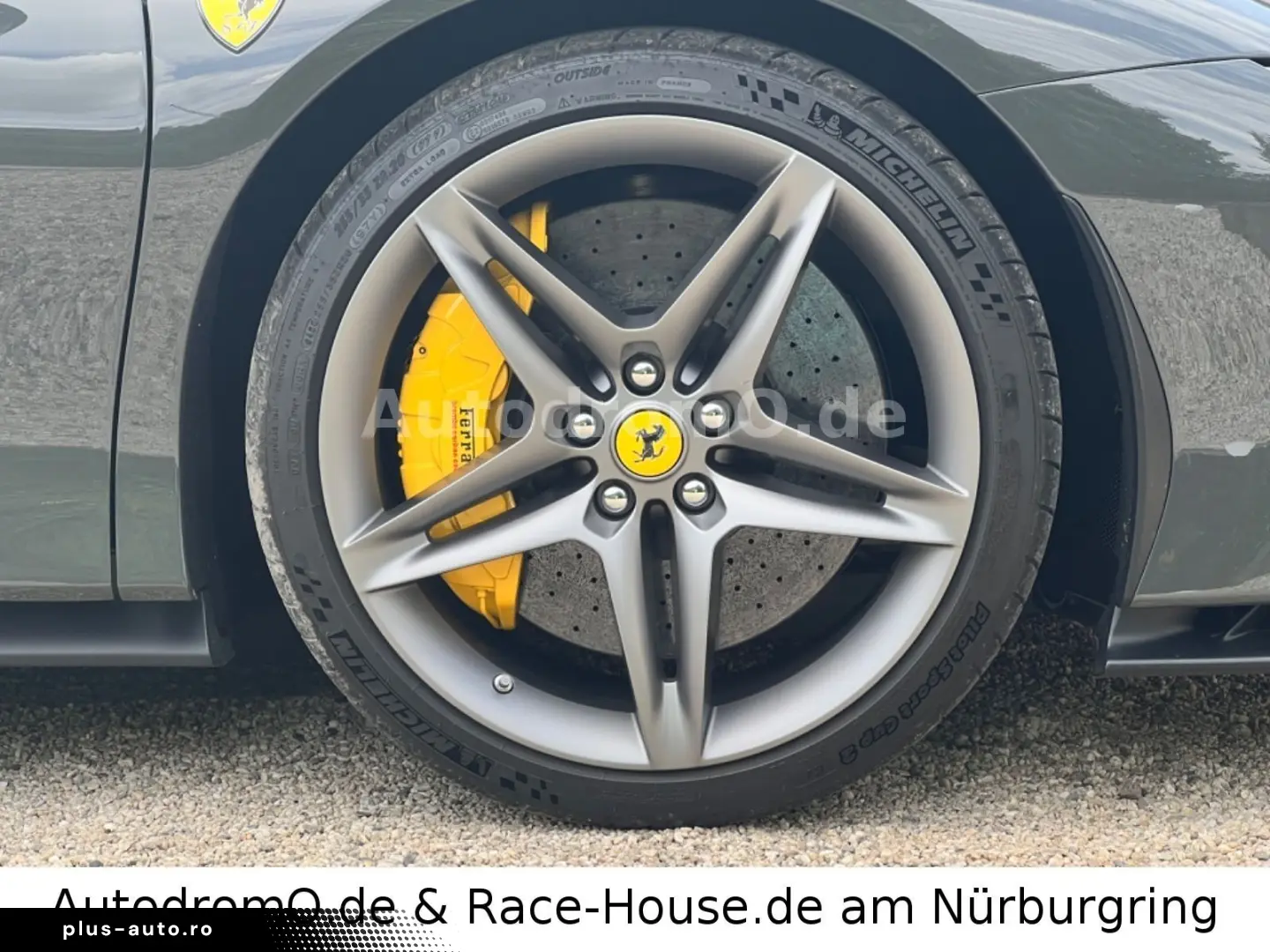 FERRARI SF90 Grigio Scuro Carbonsitze Liftsystem MwSt.