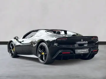 FERRARI 296 GTS  Embleme Navi PDC Klima Leder