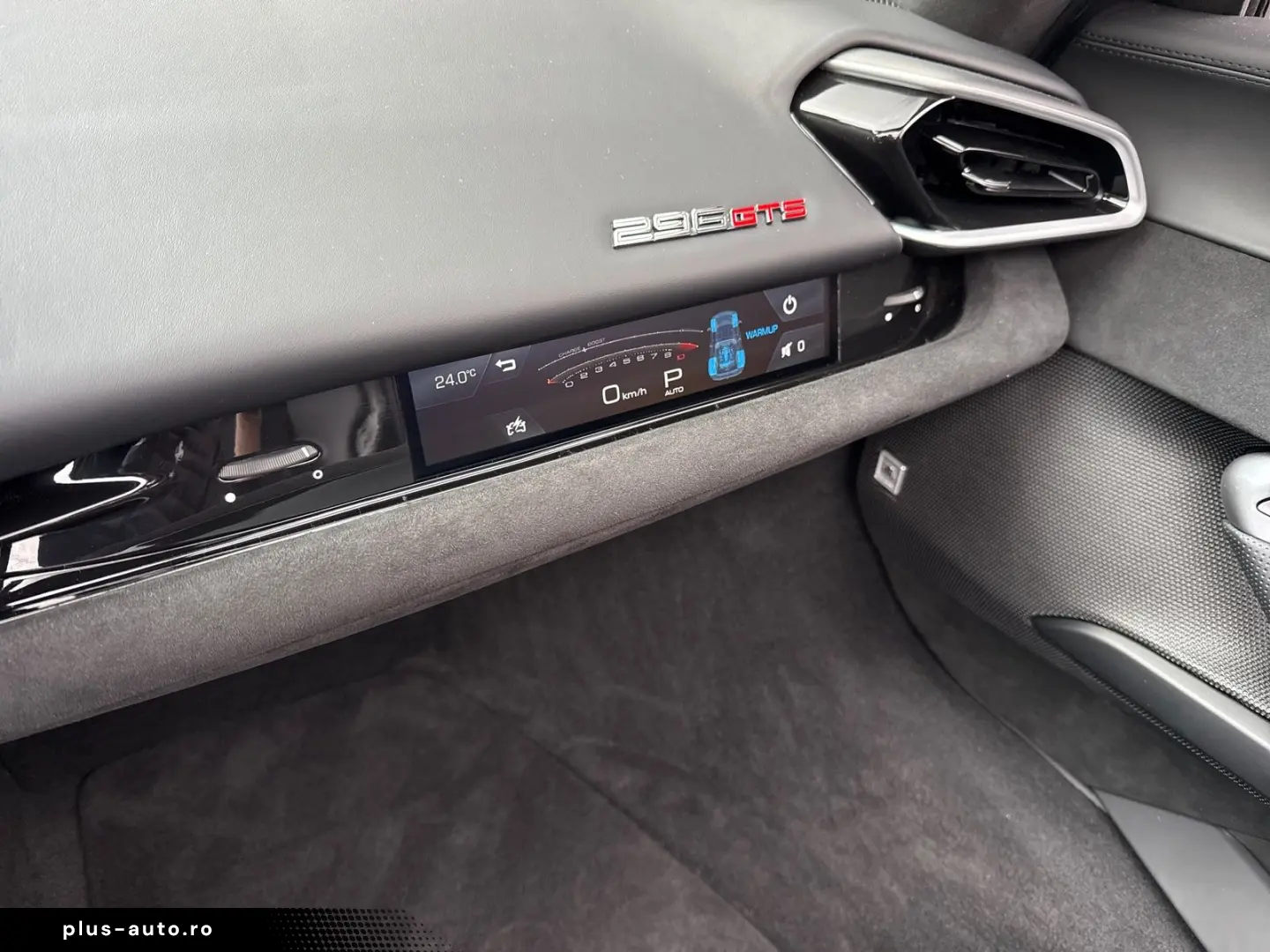 FERRARI 296 GTS  Embleme Navi PDC Klima Leder