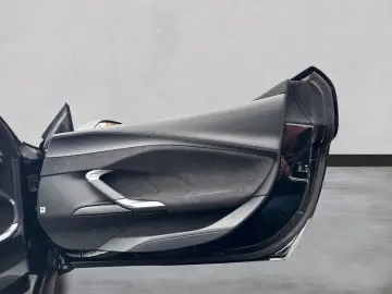 FERRARI 296 GTS  Embleme Navi PDC Klima Leder