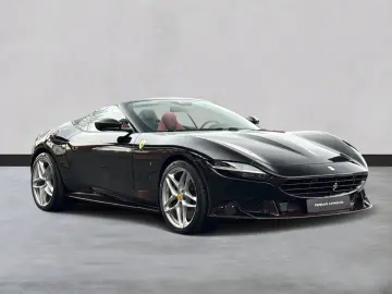 FERRARI Roma Spider  LED-Scheinwerfer 20 Zoll Felge