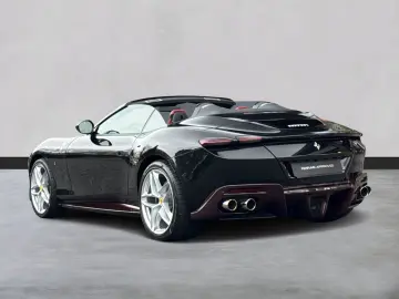 FERRARI Roma Spider  LED-Scheinwerfer 20 Zoll Felge