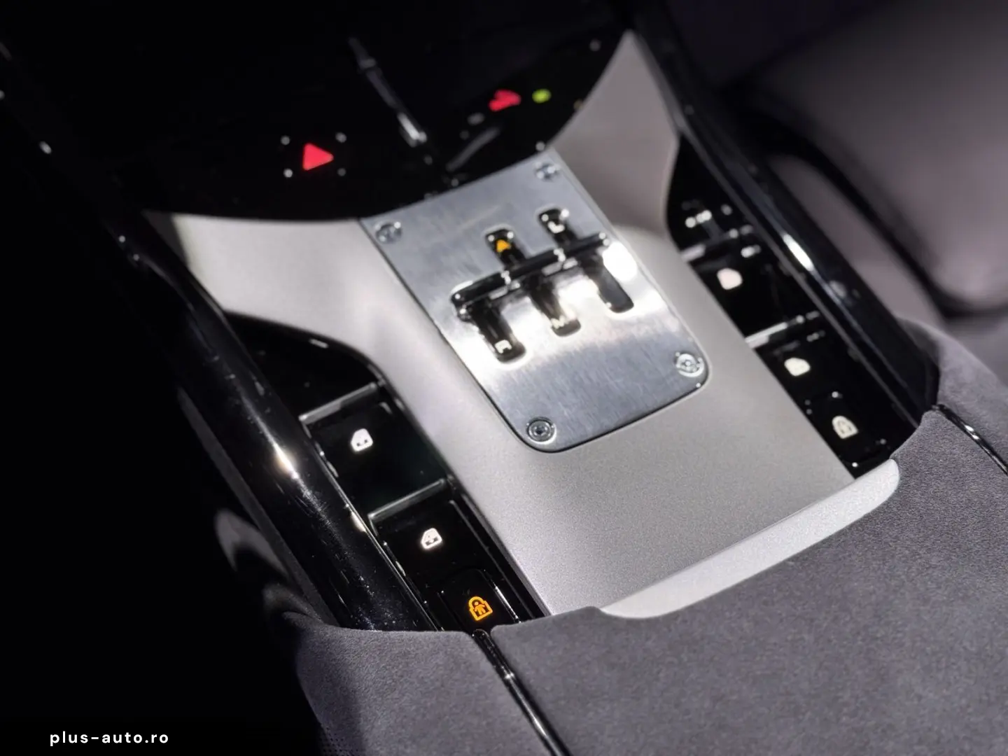 FERRARI Purosangue Carbon 1. Hand unfallfrei MwSt.