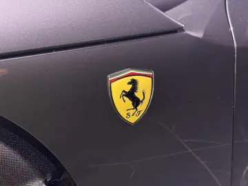 FERRARI Purosangue Carbon 1. Hand unfallfrei MwSt.