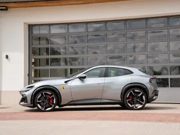 FERRARI Purosangue