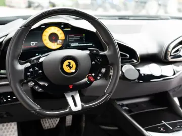 FERRARI Purosangue