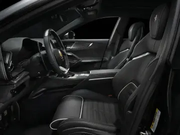 FERRARI Purosangue   Carbon   Panorama   Massage Seats
