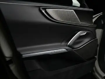 FERRARI Purosangue   Carbon   Panorama   Massage Seats
