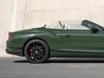 BENTLEY Continental GTC Carbon Package