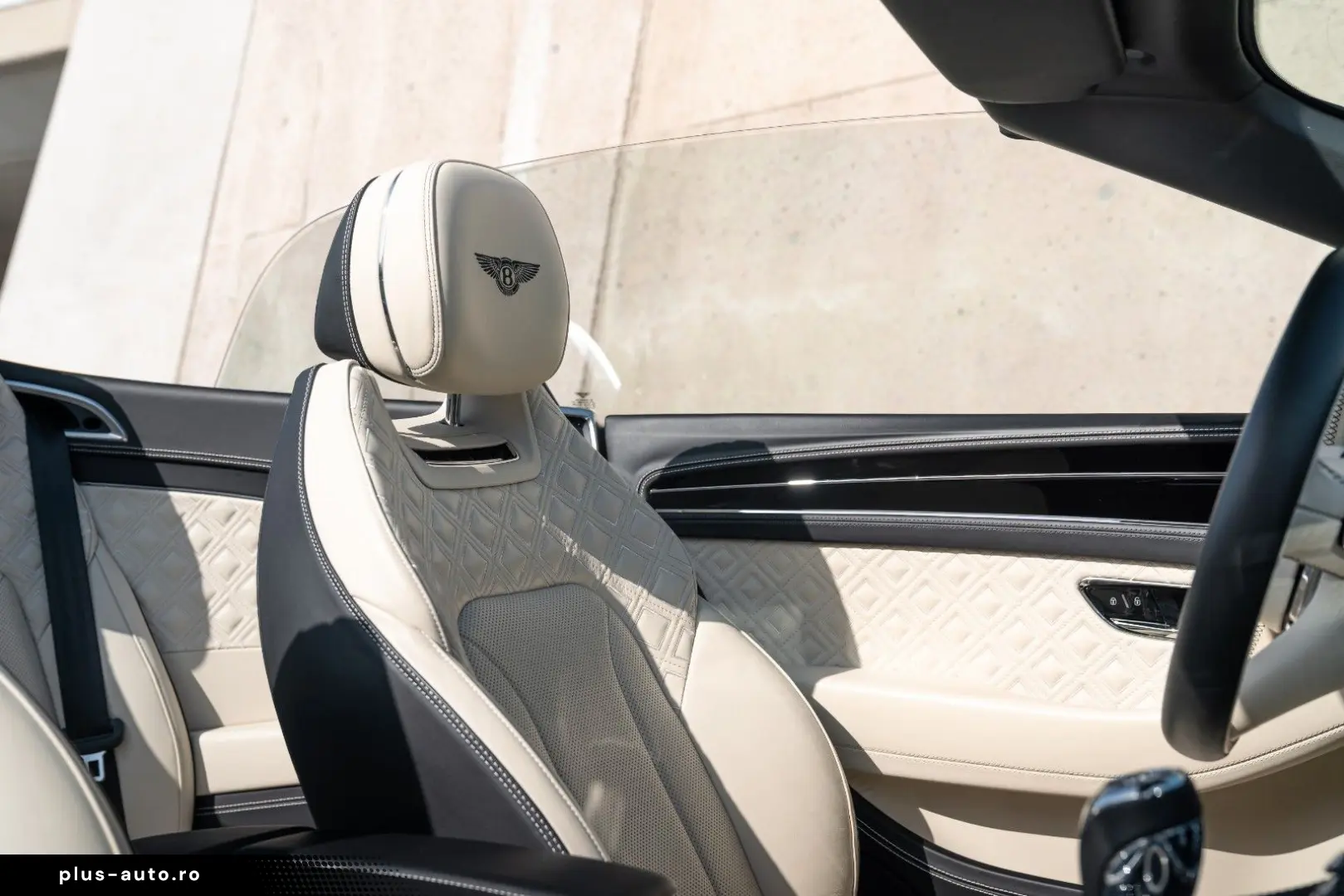 BENTLEY Continental GTC Carbon Package