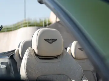 BENTLEY Continental GTC Carbon Package