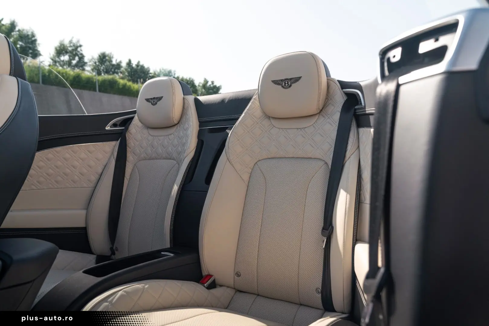BENTLEY Continental GTC Carbon Package