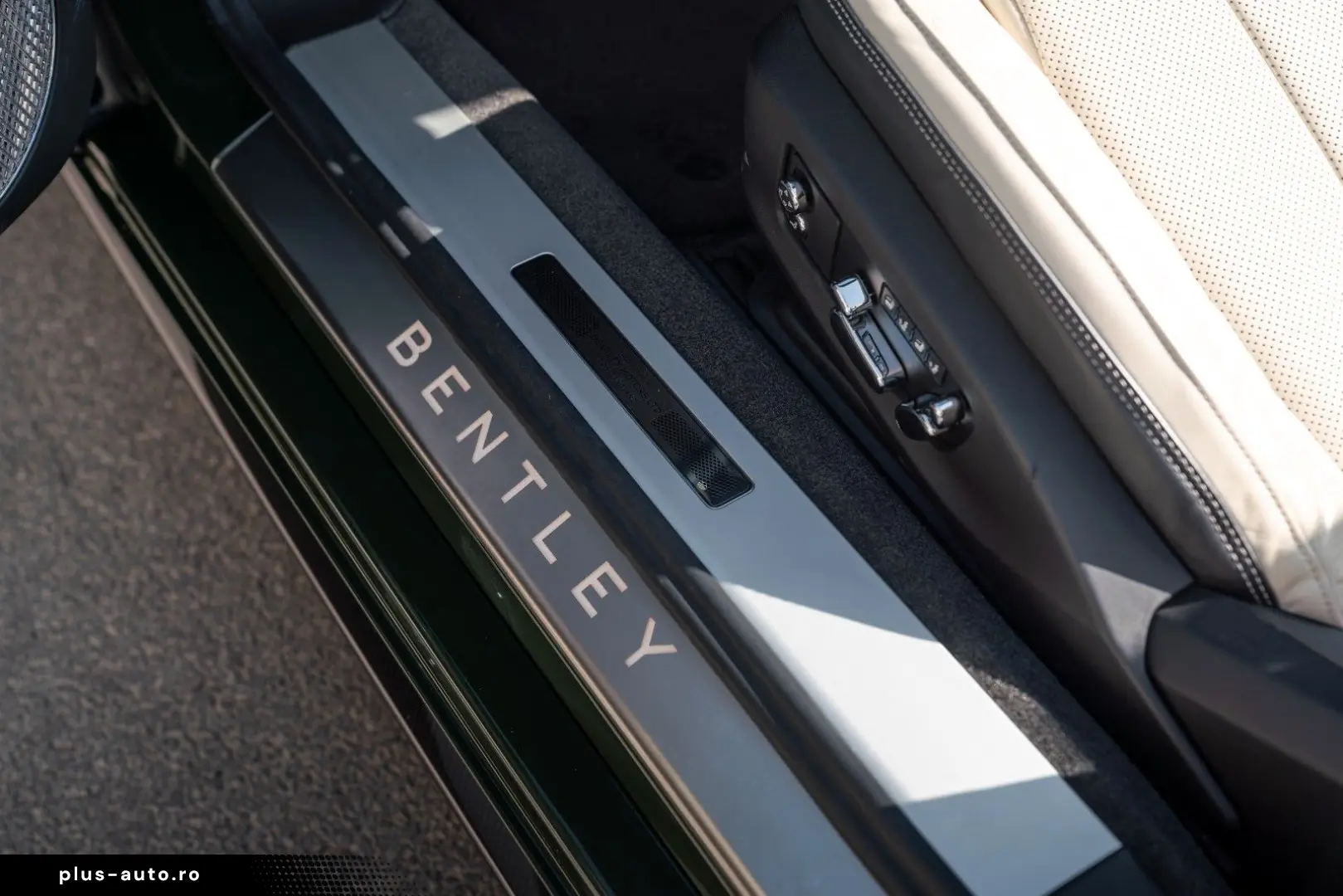 BENTLEY Continental GTC Carbon Package