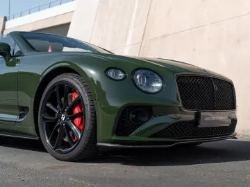 BENTLEY Continental GTC Carbon Package
