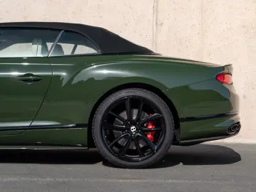 BENTLEY Continental GTC Carbon Package
