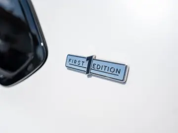 BENTLEY Bentayga EWB Azure First Edition