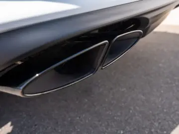 BENTLEY Bentayga EWB Azure First Edition