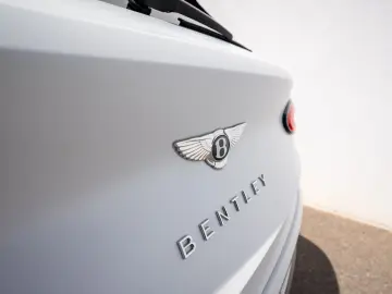 BENTLEY Bentayga EWB Azure First Edition