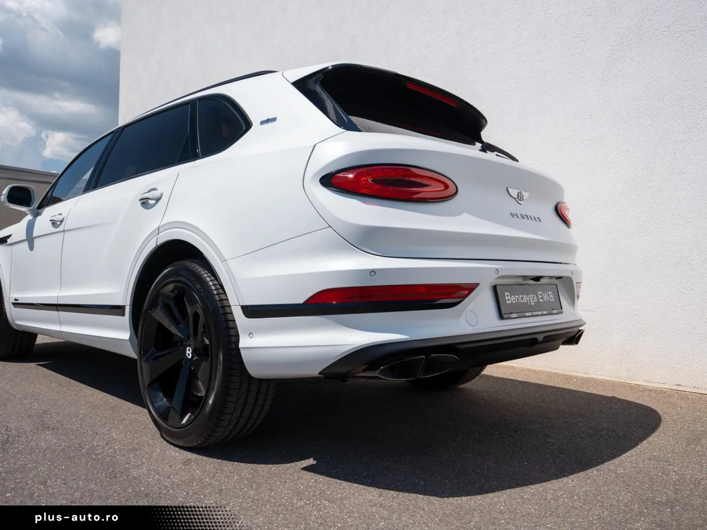 BENTLEY Bentayga EWB Azure First Edition
